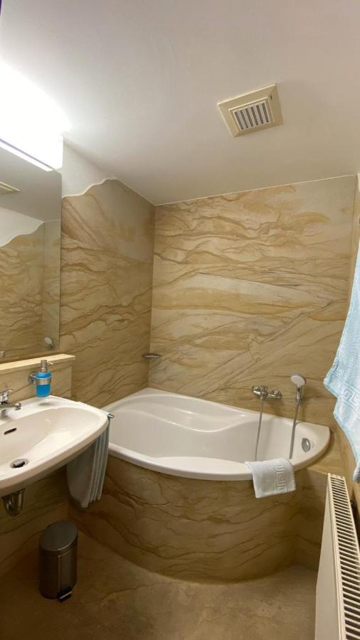 Zeulenroda-Triebes Hotel Goldener Loewe מראה חיצוני תמונה