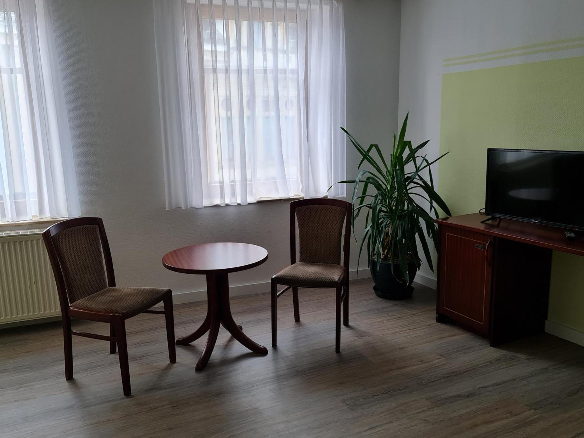 Zeulenroda-Triebes Hotel Goldener Loewe מראה חיצוני תמונה